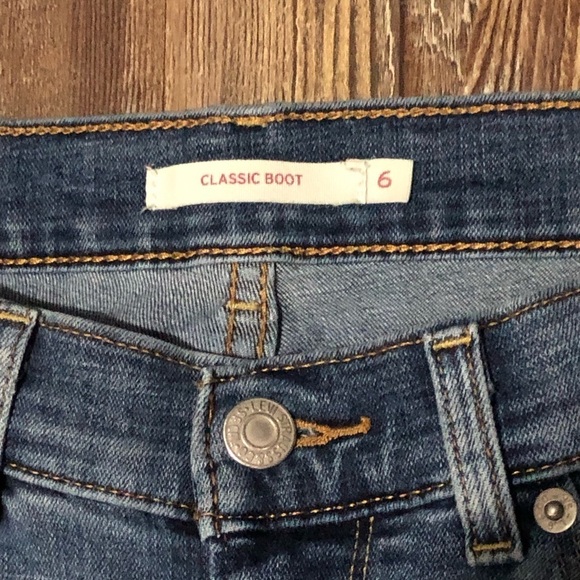 Levi's Classic Boot Jeans Women's 6 Western Frayed Hem Bootcut Mid Rise Denim - Picture 2 of 7